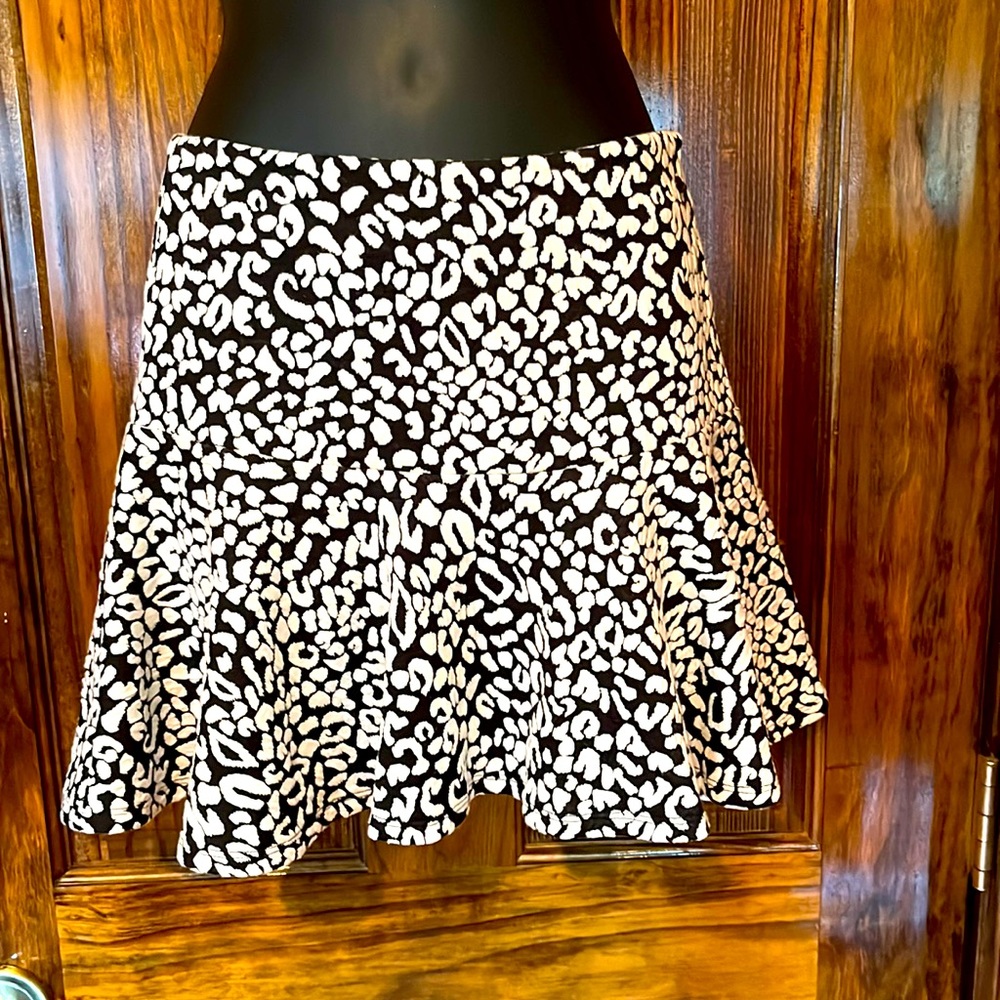 Guess Black & White Skirt - Picture 1 of 5